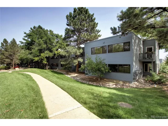 MLS: 5185969 Condo For Sale