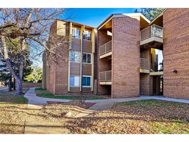 MLS: 5186214 Condo For Sale