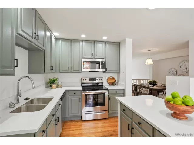 MLS: 5186994 Condo For Sale