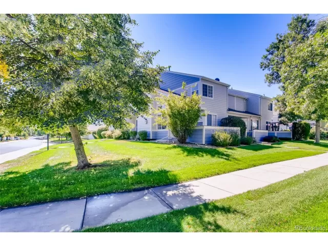 MLS: 5193913 Condo For Sale