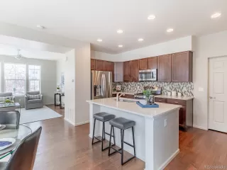 Photo #4: 5197306 Listing