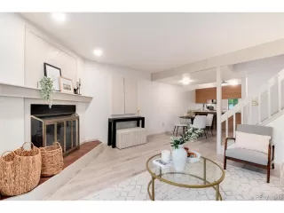 Photo #5: 5204907 Listing