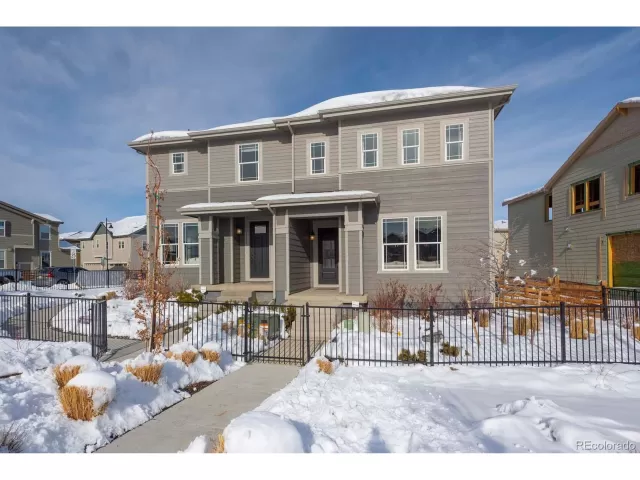 MLS: 5222156 Condo For Sale