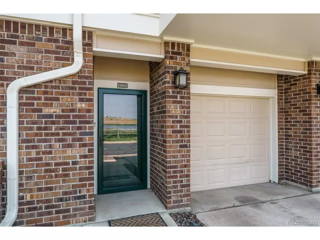 MLS: 5243500 Condo For Sale