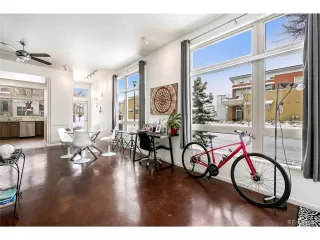 Photo #4: 5248898 Listing