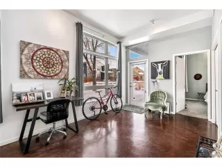 Photo #5: 5248898 Listing