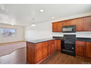 Photo #6: 5249098 Listing