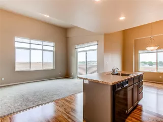 Photo #5: 5249805 Listing