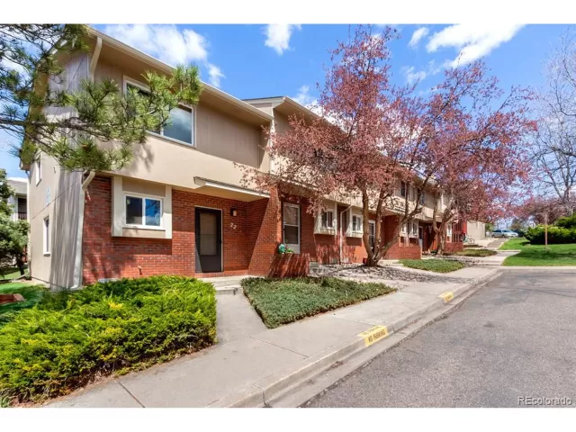 MLS: 5276099 Condo For Sale