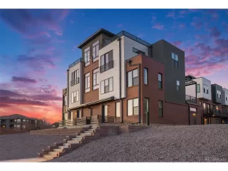 Photo #1: 5282947 Listing 