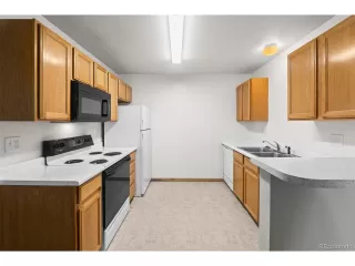 Photo #6: 5299500 Listing 