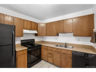 Photo #5: 5325839 Listing