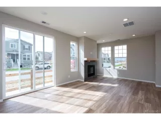 Photo #5: 5331229 Listing