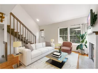 Photo #1: 5332550 Listing