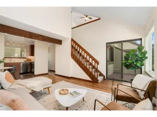 Photo #6: 5345118 Listing