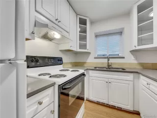 Photo #5: 5359342 Listing