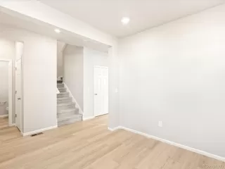 Photo #4: 5369867 Listing