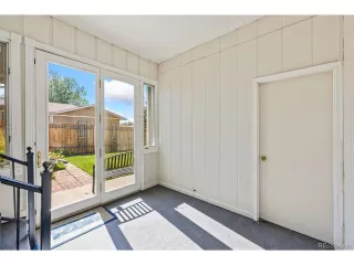 Photo #5: 5379789 Listing