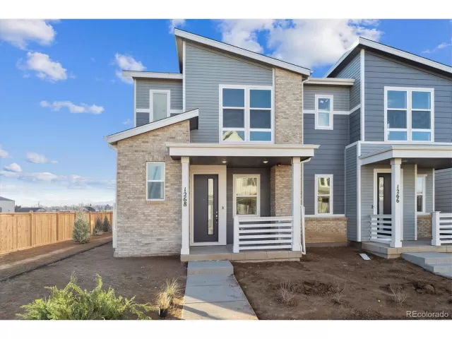 MLS: 5381924 Condo For Sale