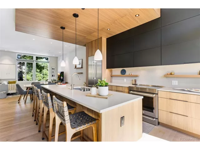 MLS: 5390758 Condo For Sale