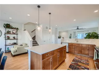 Photo #5: 5390839 Listing