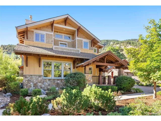 MLS: 5392594 Condo For Sale