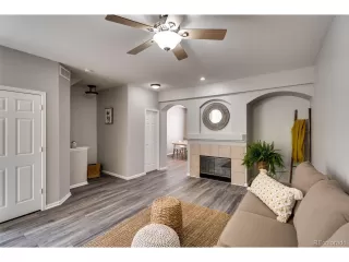 Photo #4: 5395106 Listing