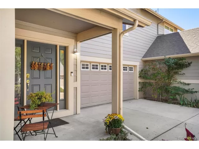 MLS: 5401566 Condo For Sale