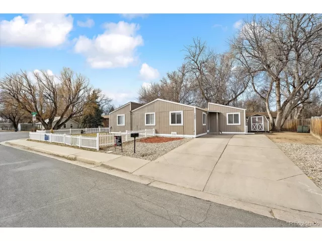 MLS: 5409539 Condo For Sale