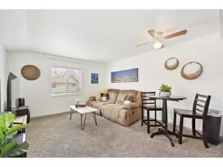 Photo #3: 5409539 Listing