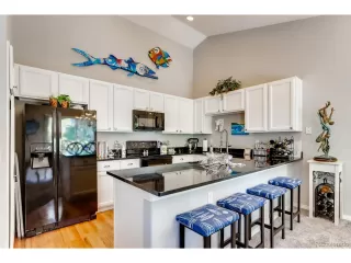 Photo #4: 5451618 Listing