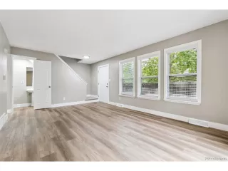 Photo #3: 5475242 Listing