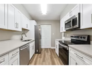 Photo #5: 5475242 Listing