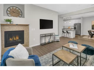 Photo #5: 5475266 Listing