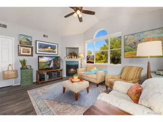 Photo #3: 5489704 Listing