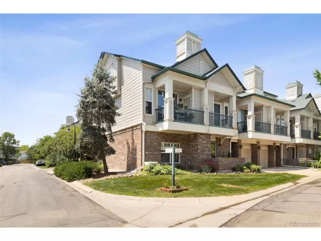 MLS: 5501761 Condo For Sale