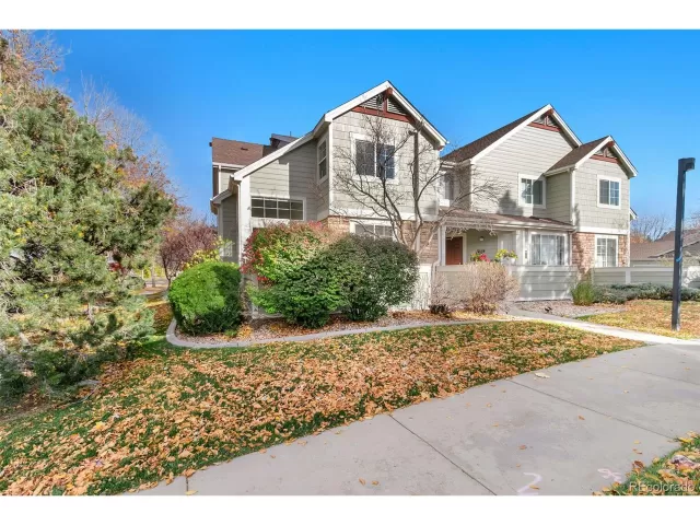 MLS: 5515092 Condo For Sale