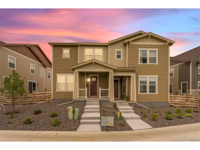 MLS: 5537573 Condo For Sale