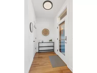 Photo #4: 5587912 Listing