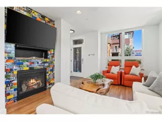 Photo #5: 5587912 Listing