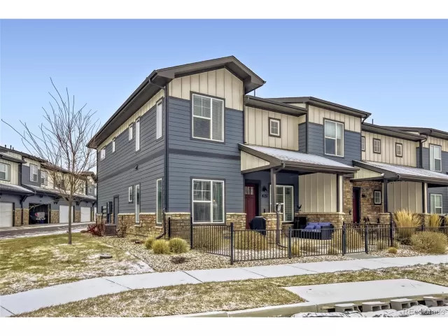 MLS: 5590047 Condo For Sale