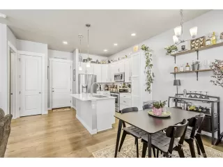 Photo #3: 5590047 Listing