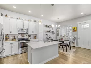 Photo #5: 5590047 Listing