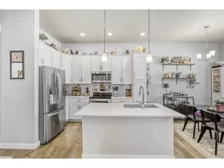 Photo #6: 5590047 Listing