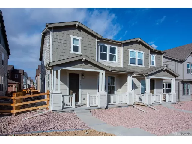 MLS: 5605895 Condo For Sale