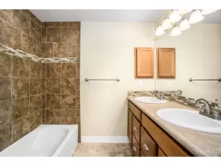 Photo #5: 5641343 Listing