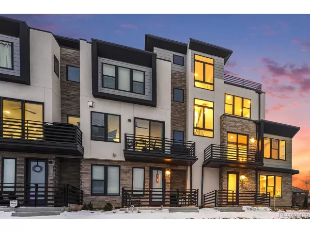 MLS: 5652794 Condo For Sale