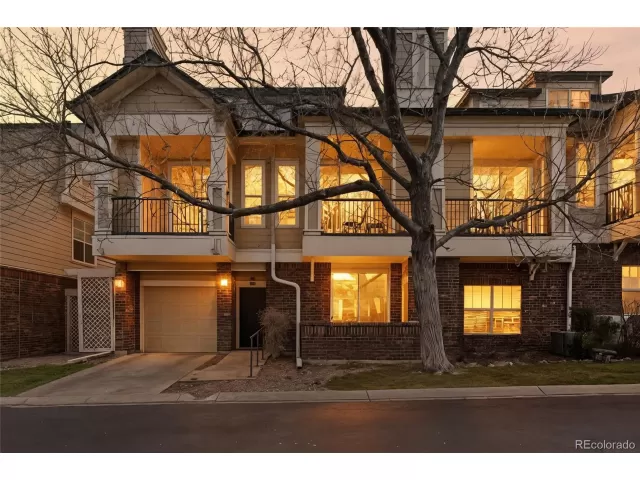 MLS: 5662304 Condo For Sale