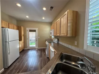 Photo #4: 5669762 Listing