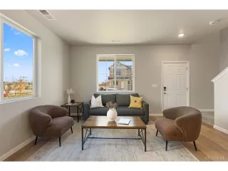 Photo #3: 5684500 Listing